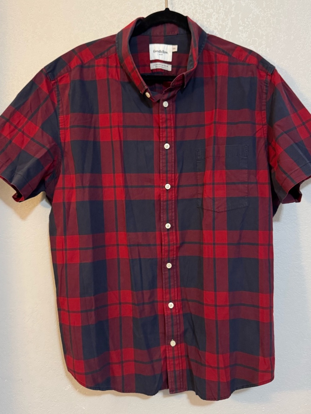 Goodfellow & Co Red and Navy Plaid Short-Sleeve Button-Down Shirt